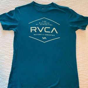 Mens M RVCA t-shirt.